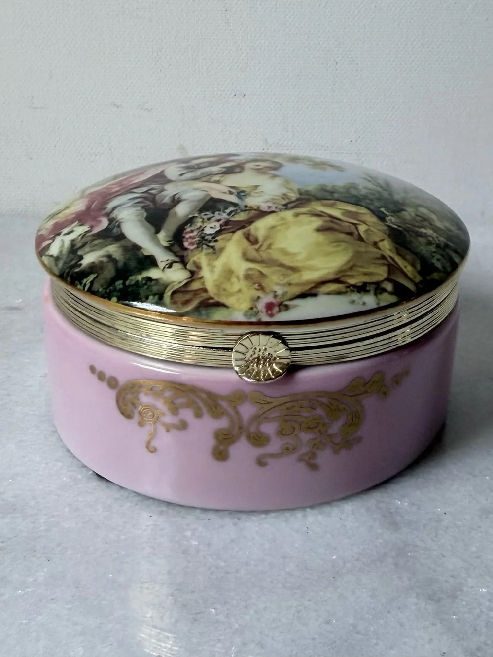 vintage Andrea by Sadek porcelain trinket box featuring a courting couple scene